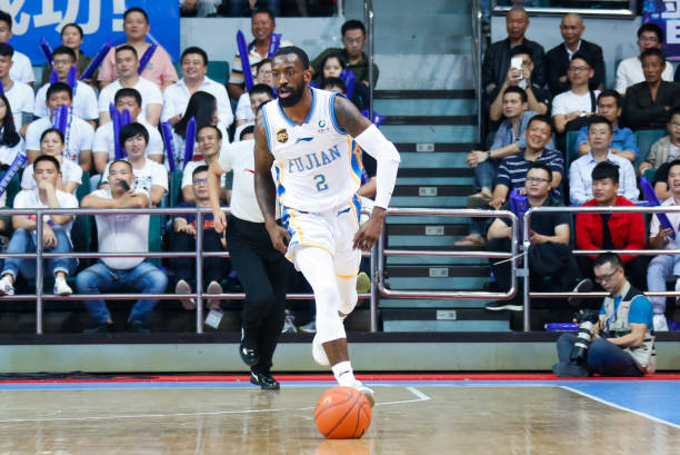篮板球争夺中的最佳站位技巧